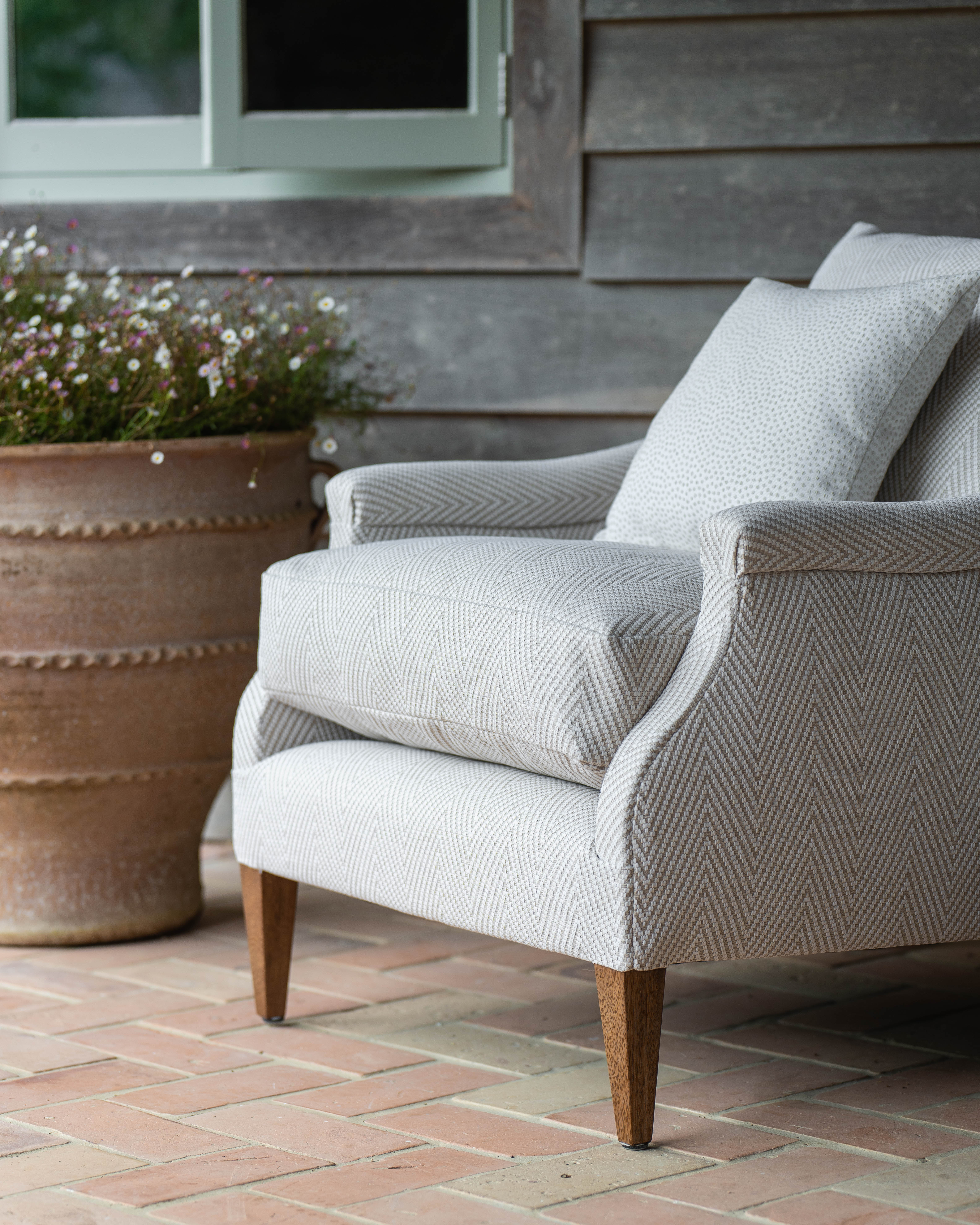 Sims Smith Outdoor 28