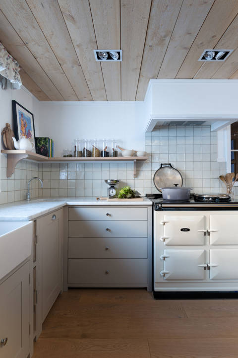 Sims Hilditch Swiss Chalet In The Alps(52)