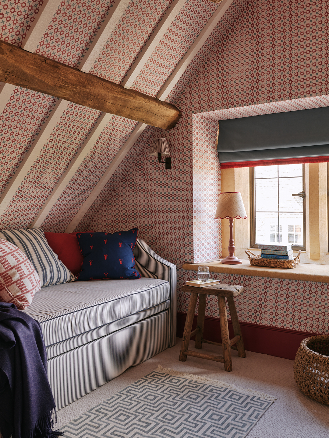 Sims Hilditch Cherington Hill Shot 39 874 RT