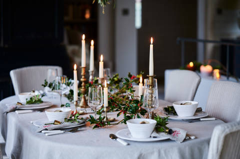 Sims Hilditch Christmas Decorating Guide (9) (1)