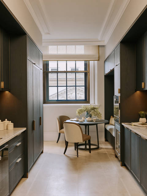 Shot 02 028 Ef V1 1 INSTAGRAM