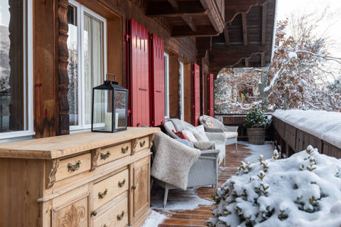 Sims Hilditch Swiss Chalet In The Alps(5)