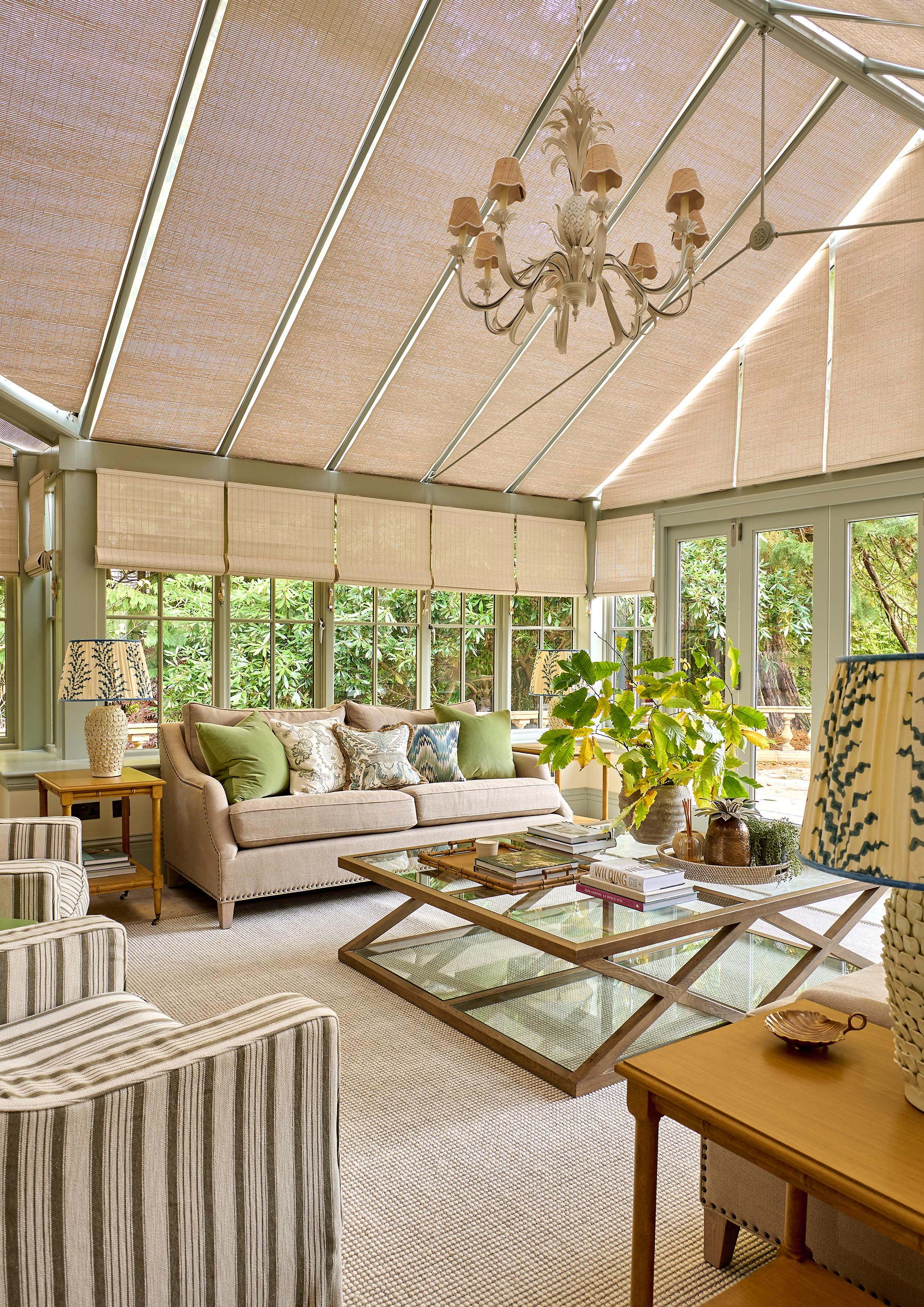 sims-hilditch-interior-design-aberdeen-family-home-conservatory-sofas-blinds-portrait