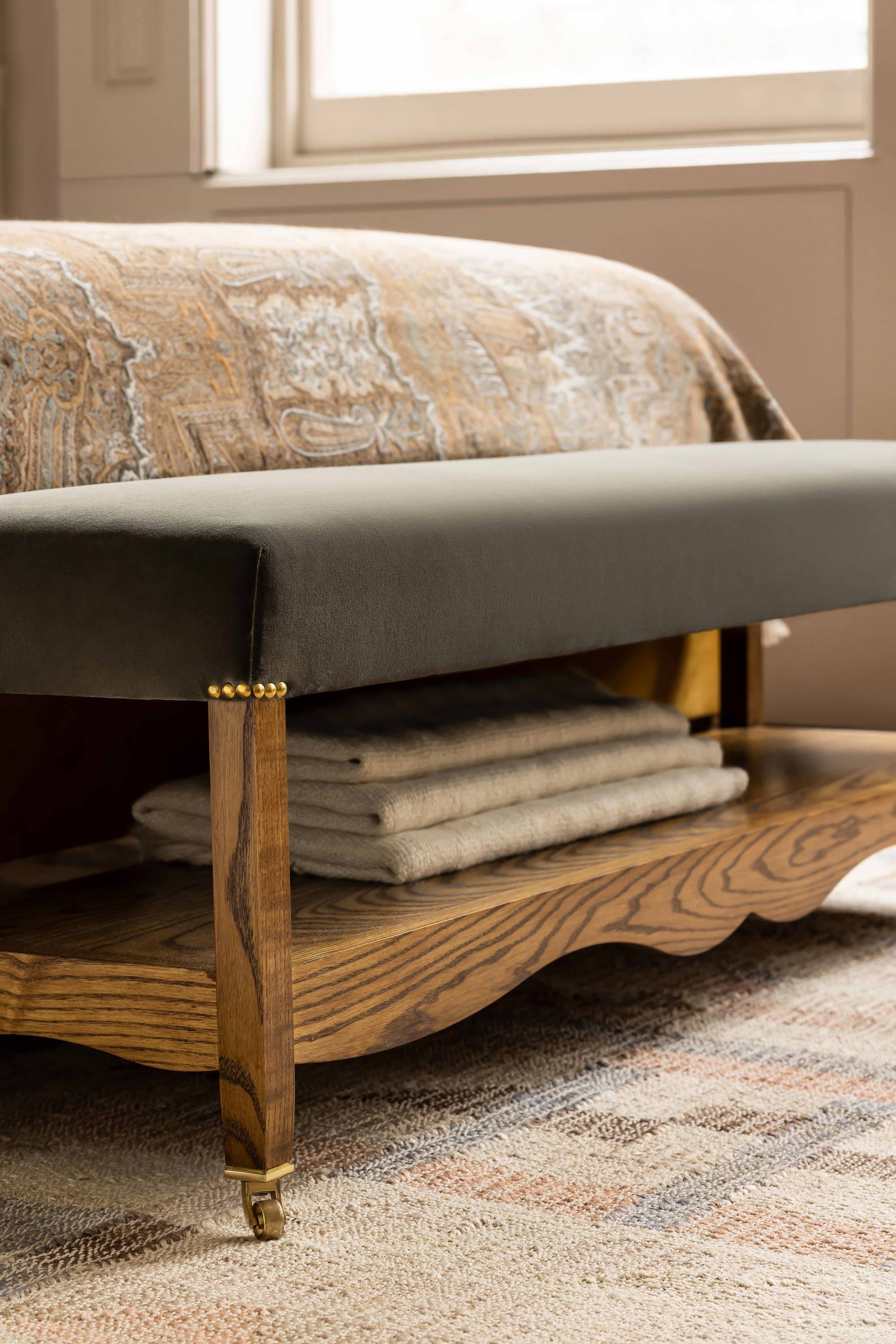 SIMS HILDITCH BEDROOM COLLECTION BENCH 007