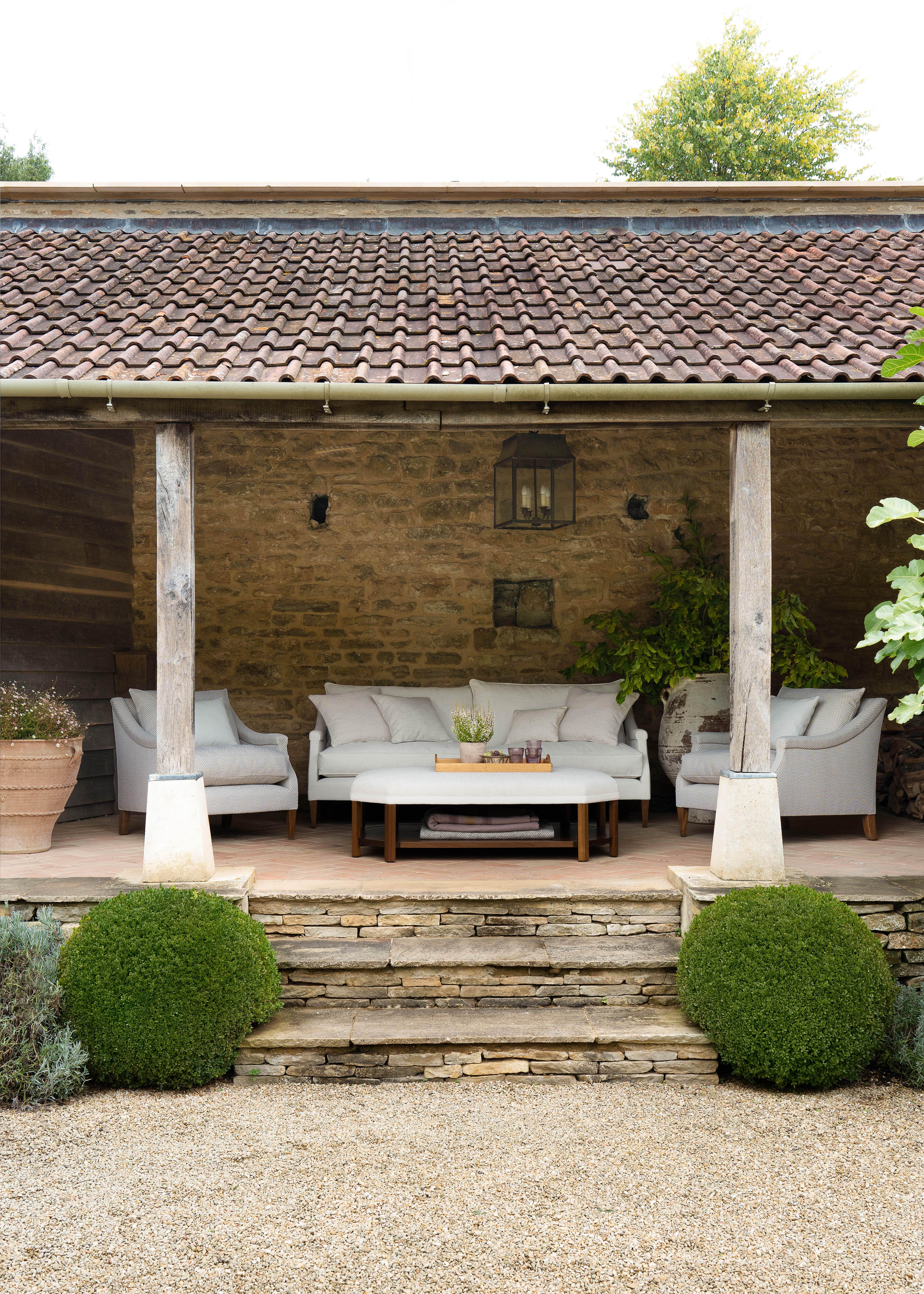 Sims Smith Outdoor 38