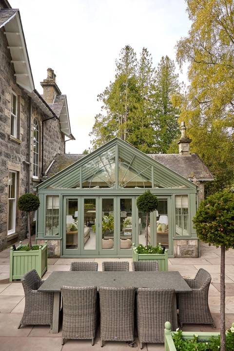 SIMSHILDITCH MIKEGARLICK 17OCT202467193