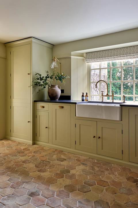 SIMSHILDITCH MIKEGARLICK 17OCT202467155