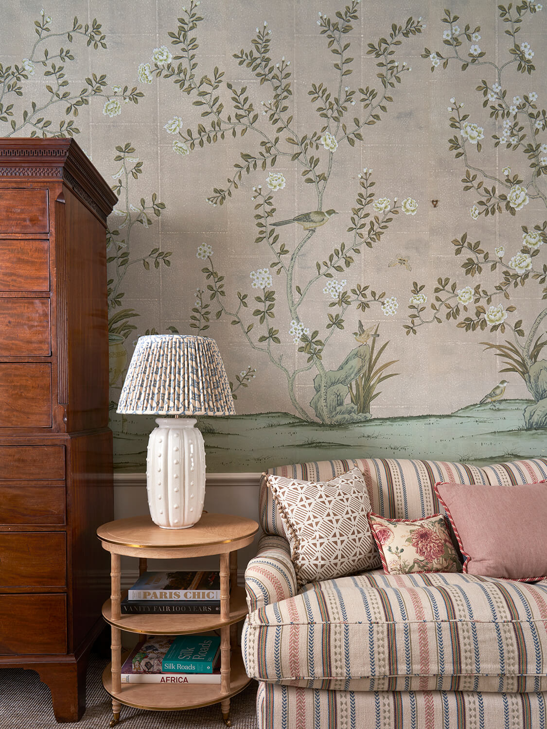Sims Hilditch Victorian Family Home Sittingroom Closeup
