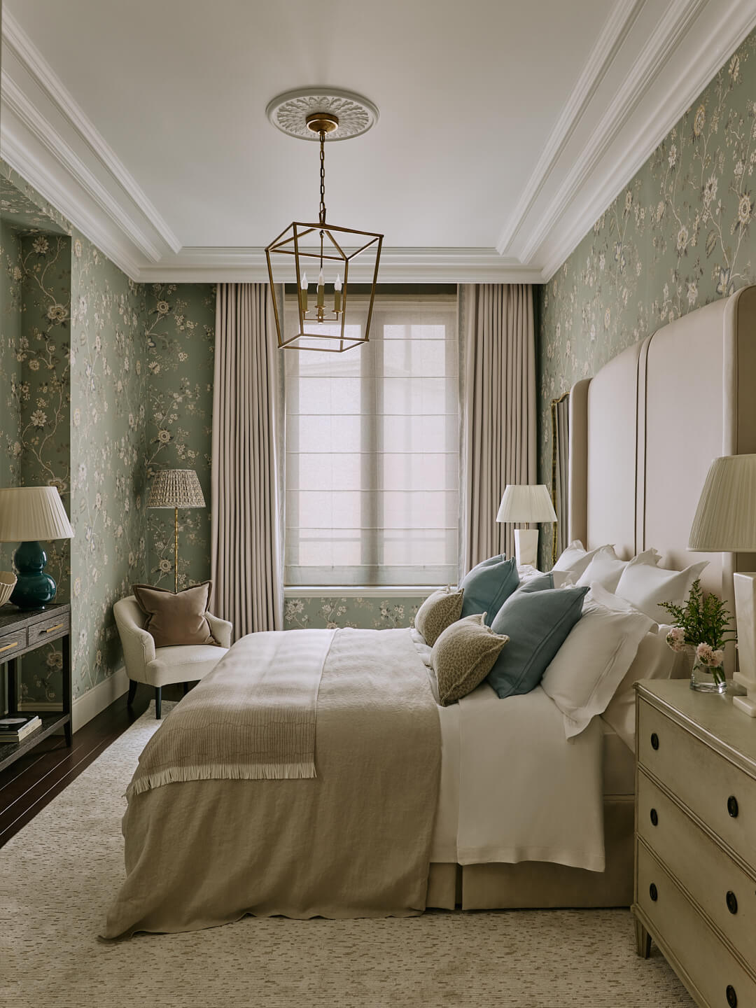 Sims Hilditch The OWO Bedroom Room Shot