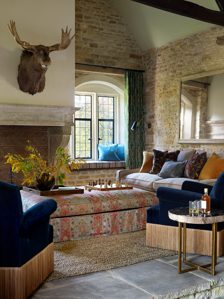 sims-hilditch-interior-design-the-party-barn-sofas-portrait