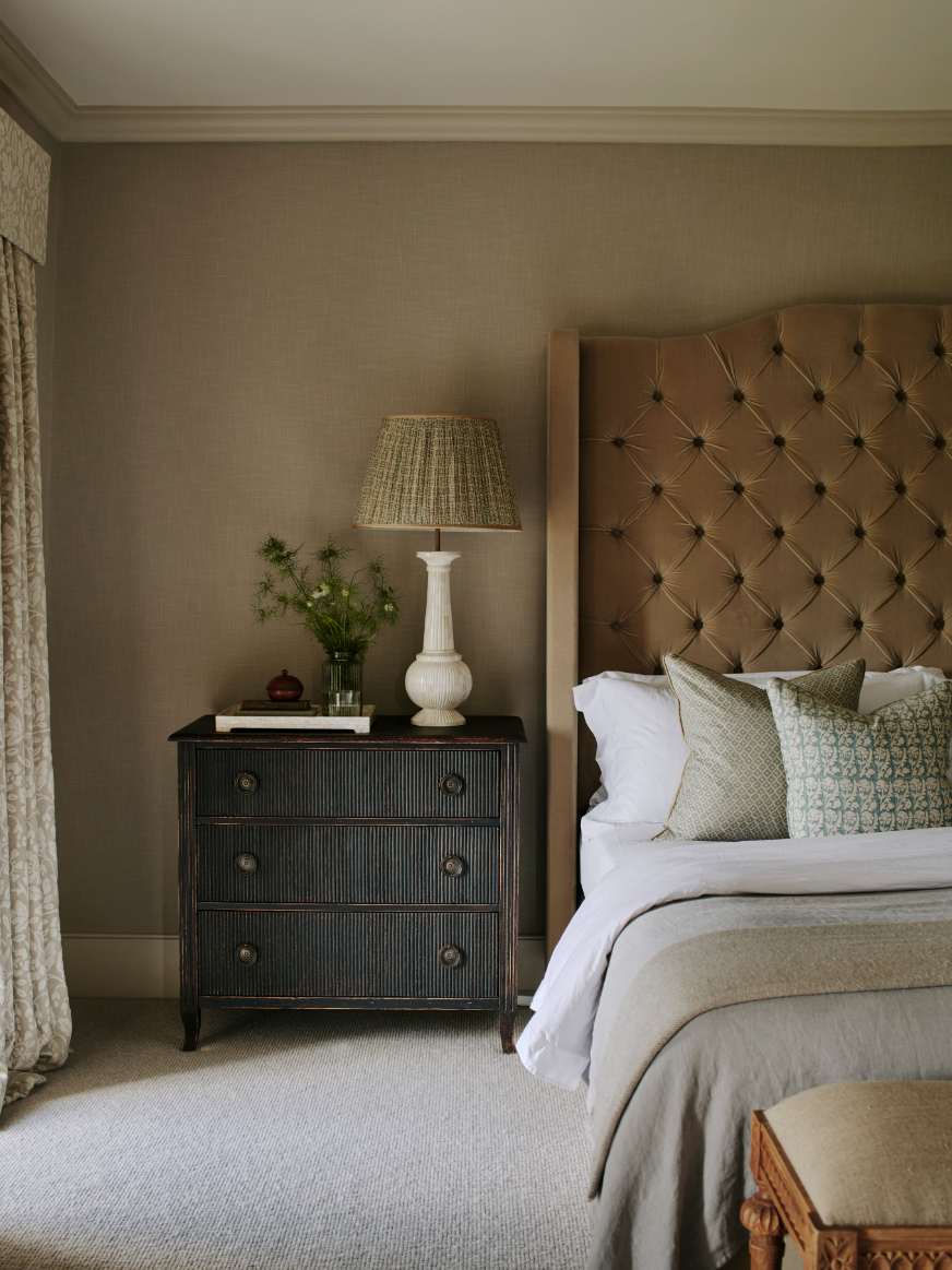 sims-hilditch-interior-design-cotswold-family-manor-bedroom-double-bed-portrait