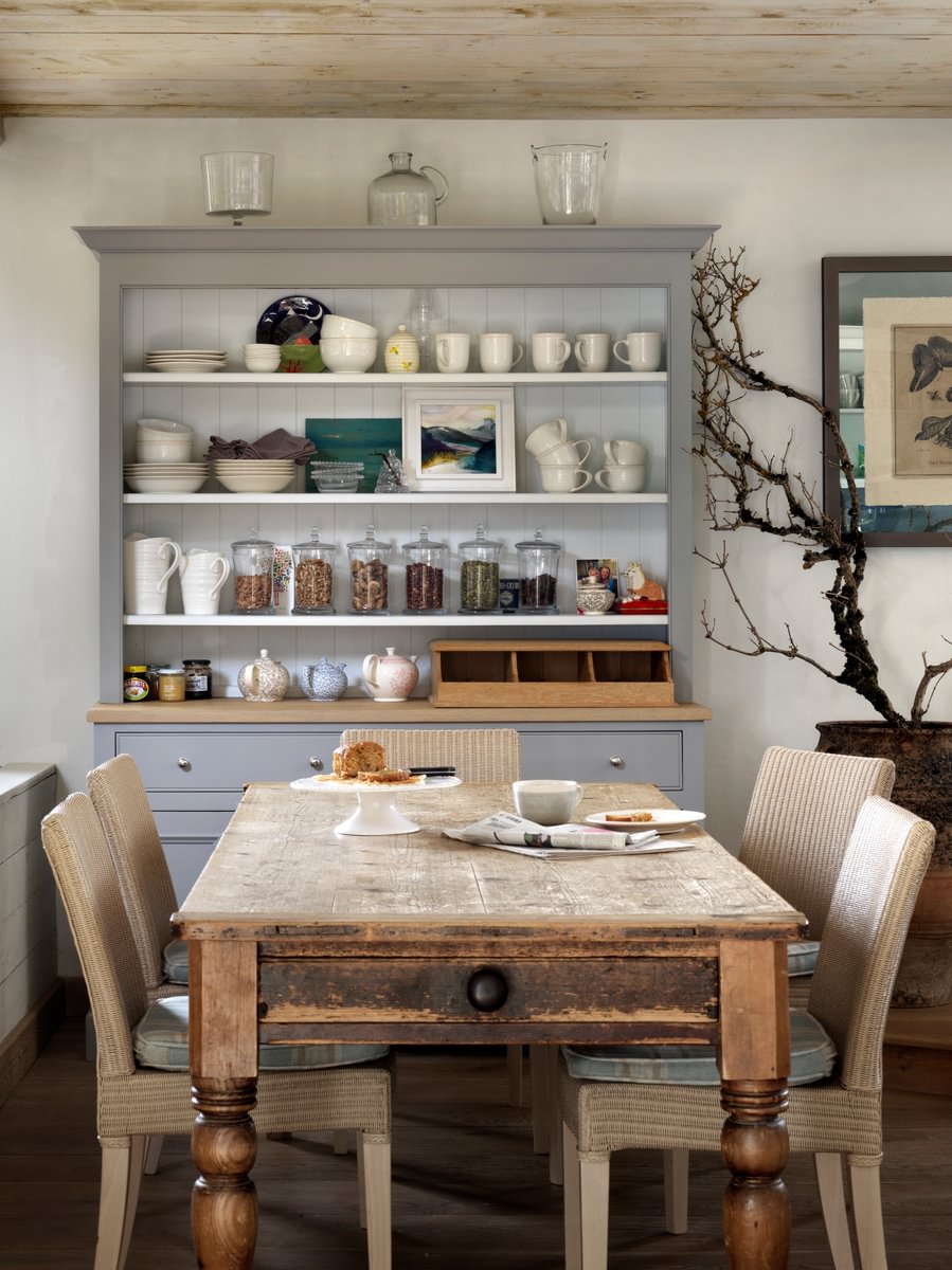 sims-hilditch-interior-design-wiltshire-barn-conversion-kitchen-table