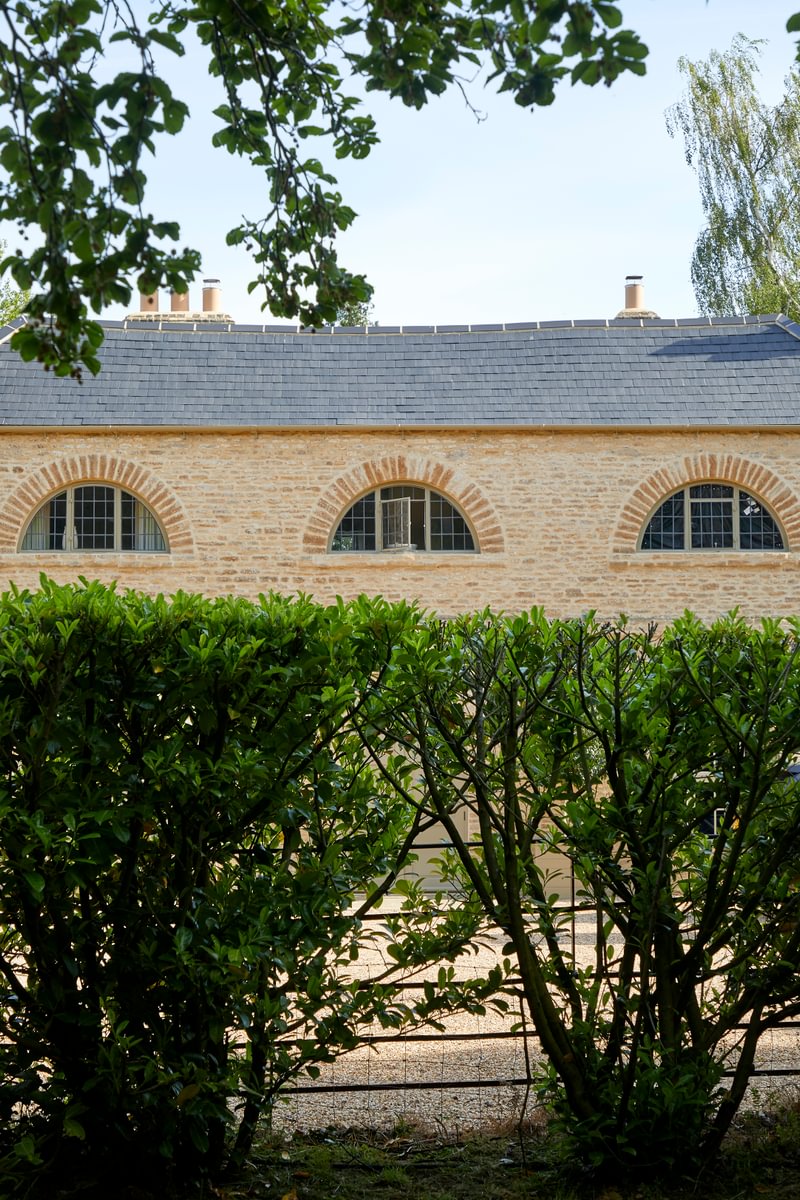 Sims Hilditch Interior Design Oxfordshire Farm Exterior House Hedge