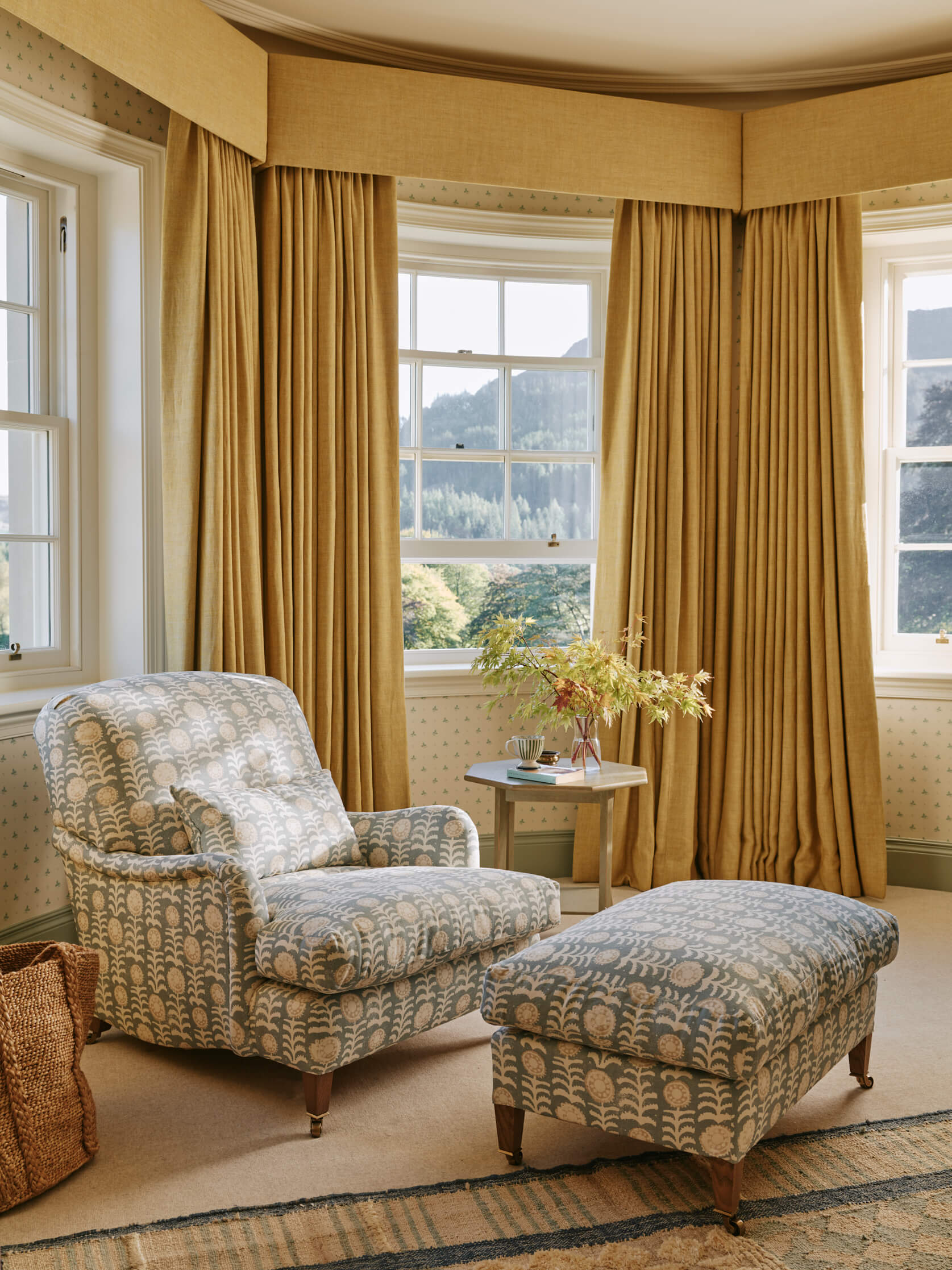 Sims Hilditch Scottish Estate Bedroom Seating