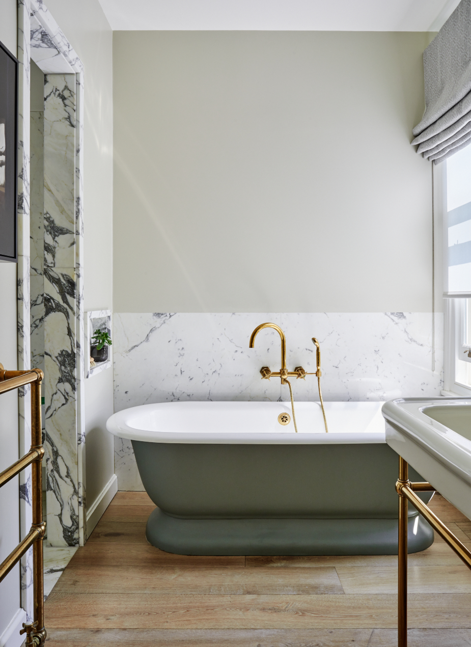 Sims Hilditch Interior Design Notting Hill Townhouse Bathroom Green Bath