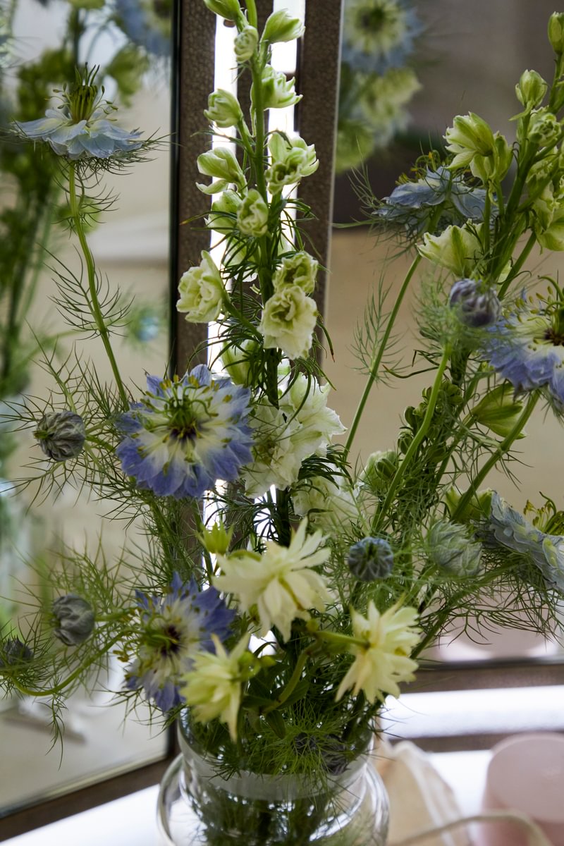 Sims Hilditch Interior Design Oxfordshire Farm Flower Arrangement