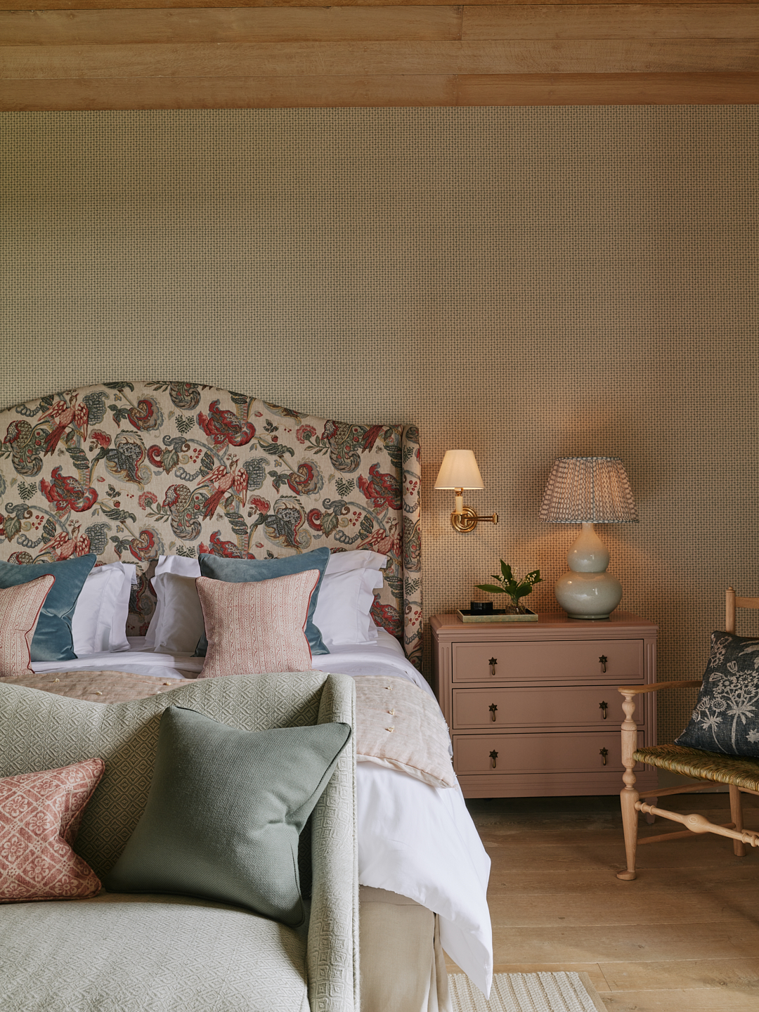 Sims Hilditch Cherington Hill Shot 24 560 RT