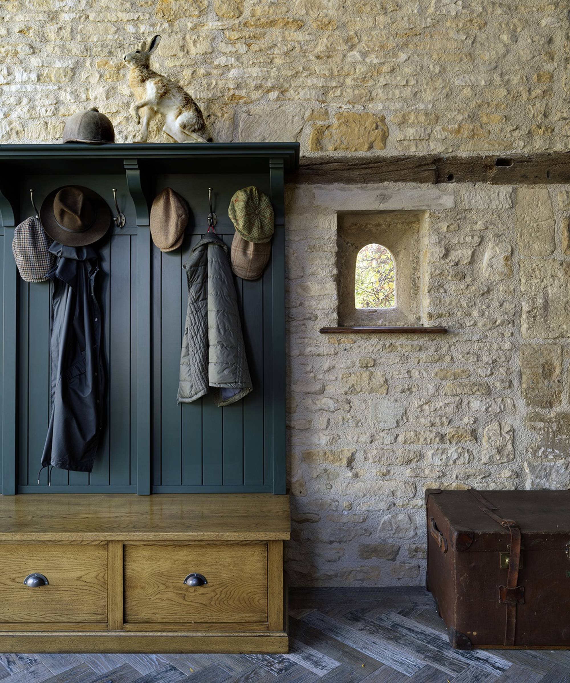 Sims Hilditch The Party Barn (14) Copy