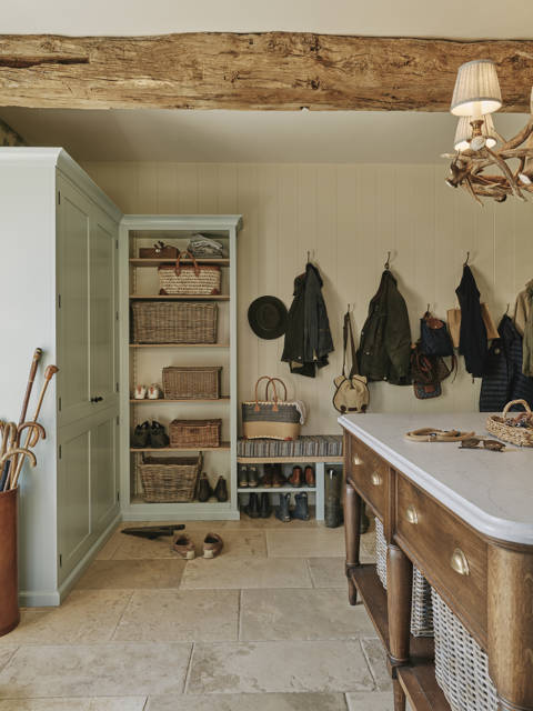 Sims Hilditch Cherington Hill Shot 03 077 RT