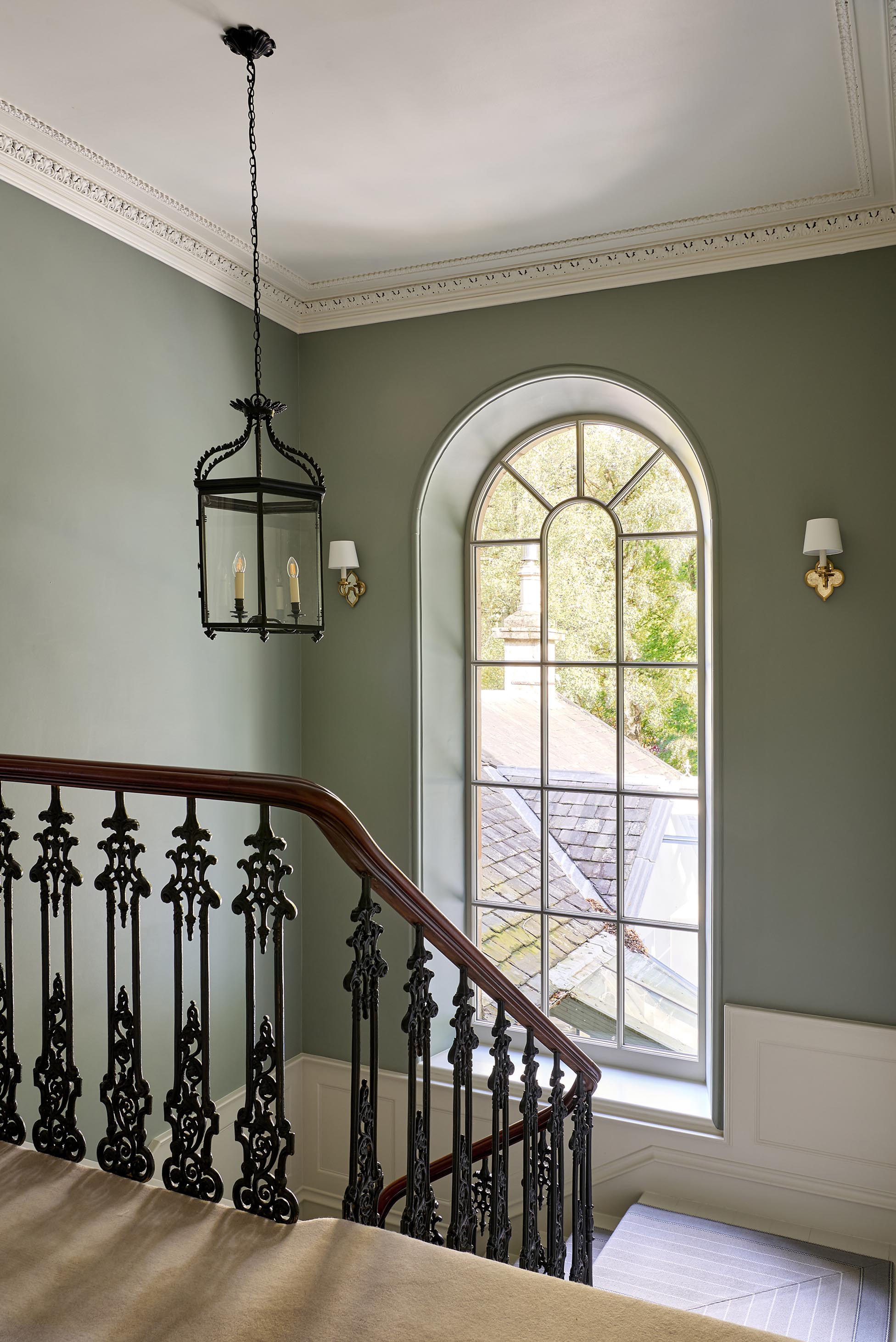 sims-hilditch-interior-design-aberdeen-family-home-landing-high-ceiling-portrait