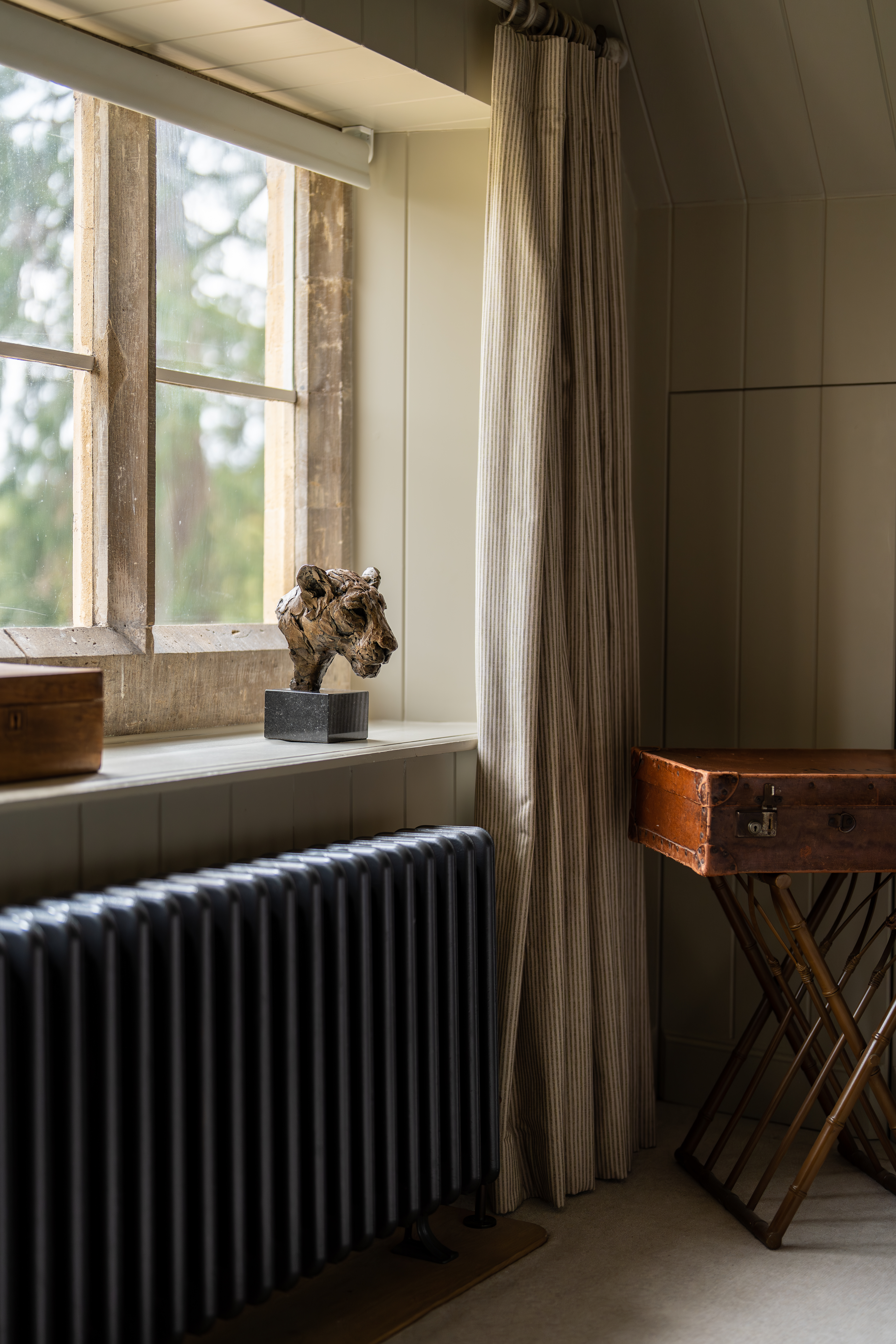 17th Century Cotswold Manor House Interior Design Project | Sims ...