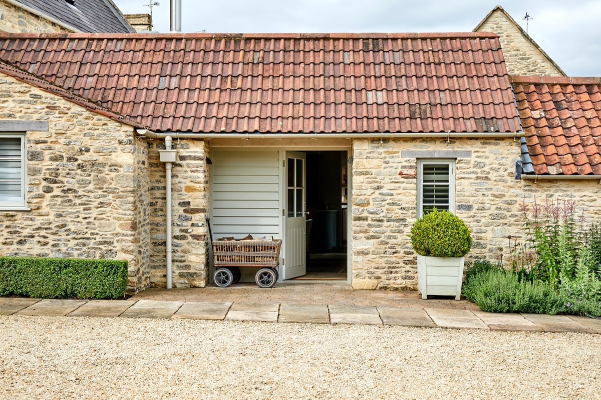 Sims Hilditch Interior Design Outside Studio Shot