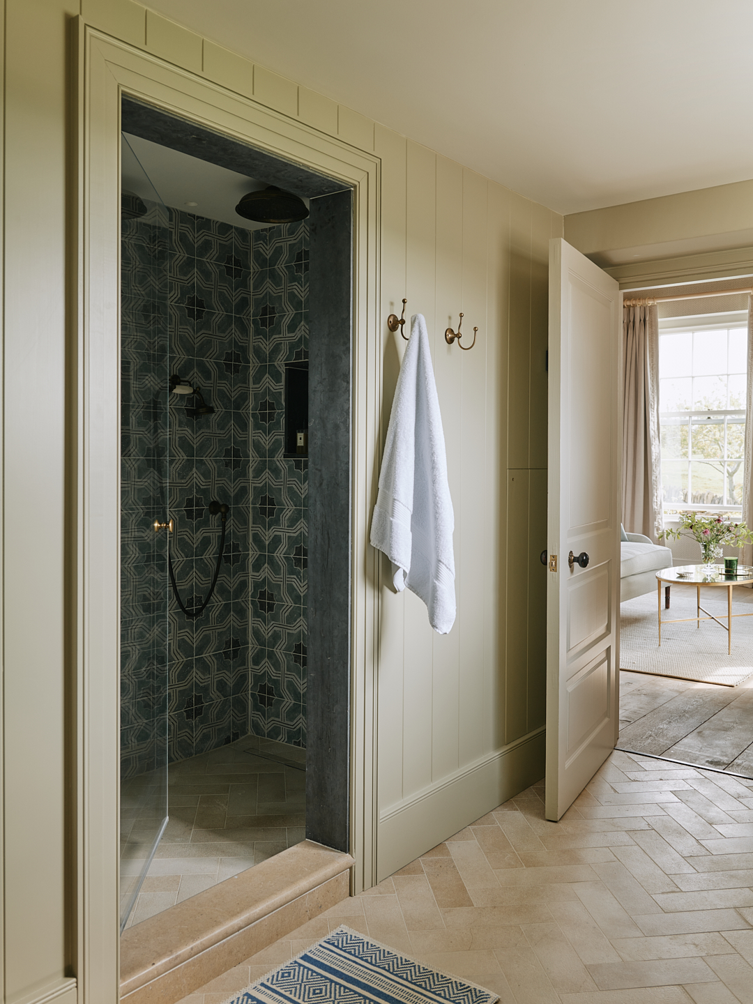 Sims Hilditch Cherington Hill Shot 26 590 RT (1)