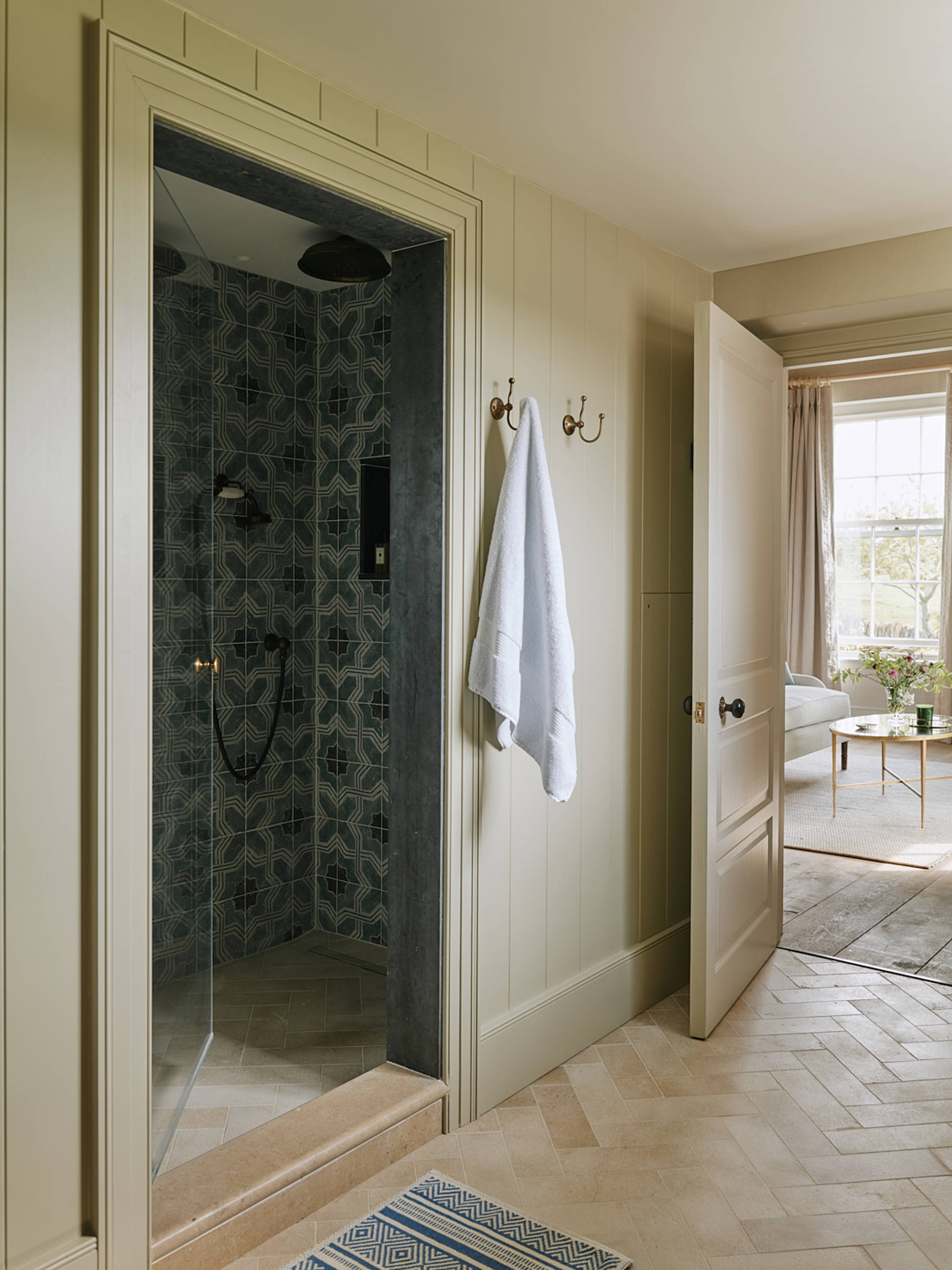 Sims Hilditch Cherington Hill Shot 26 590 RT (1)