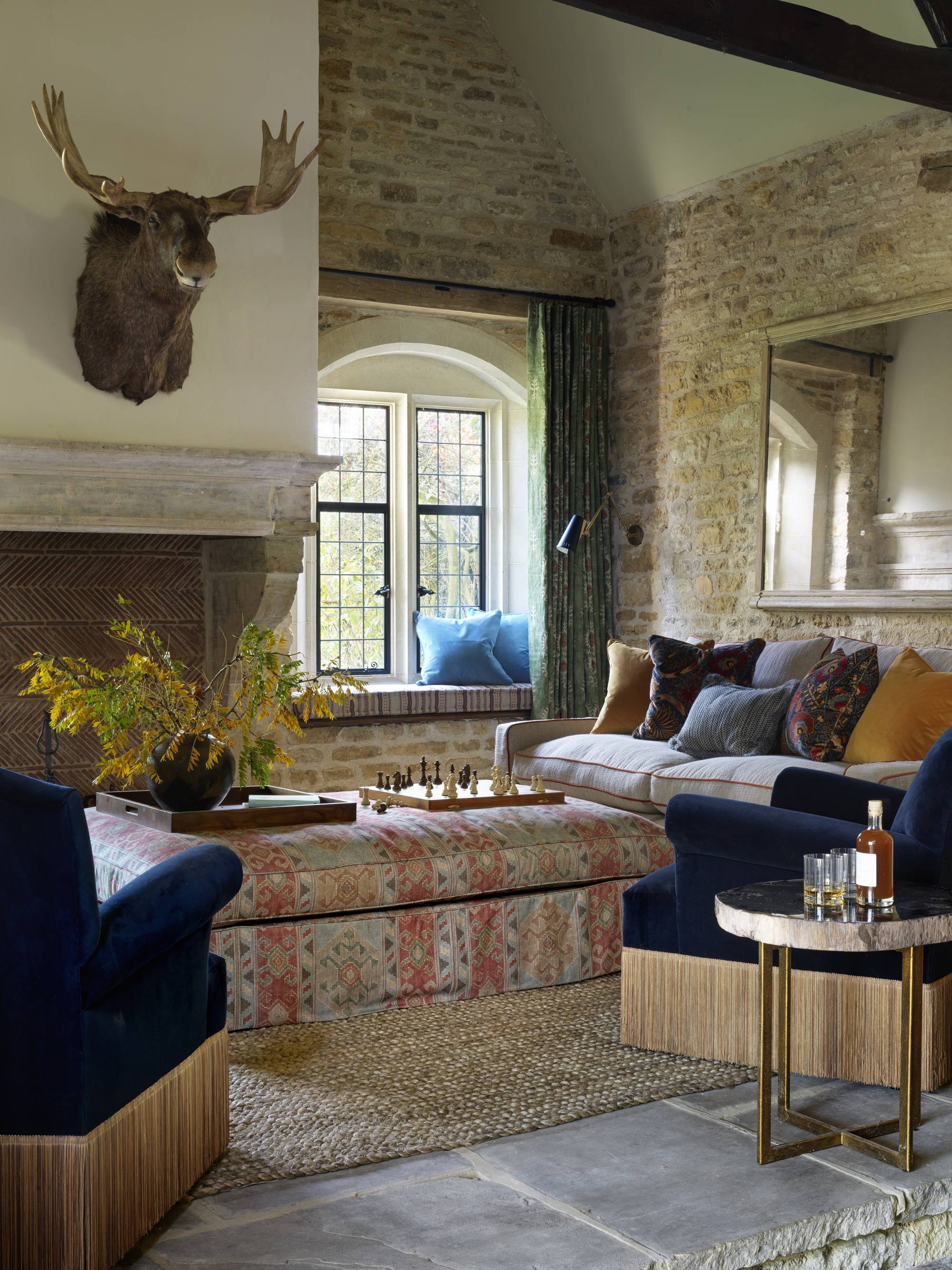 Sims Hilditch The Party Barn (13)