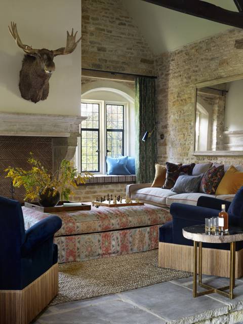 Sims Hilditch The Party Barn (13)