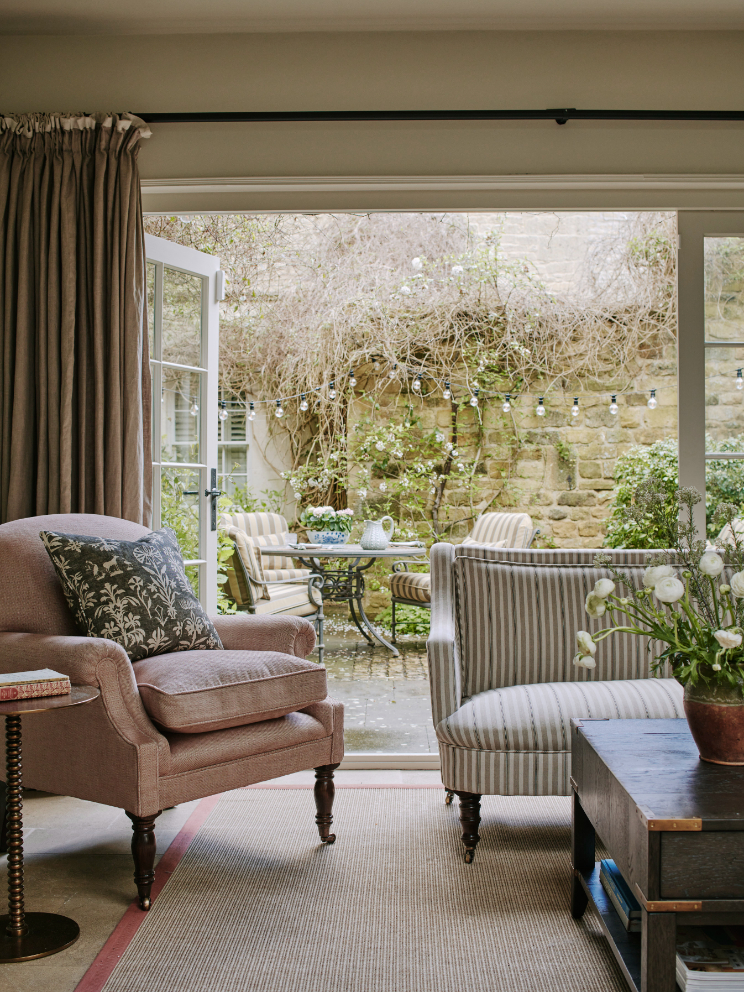 sims-hilditch-interior-design-cotswold-family-manor-pink-chair-portrait