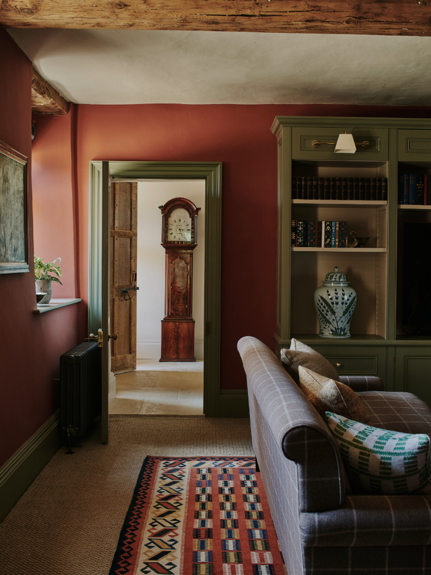 sims-hilditch-interior-design-17th-century-cotswold-manor-grandfather-clock-portrait