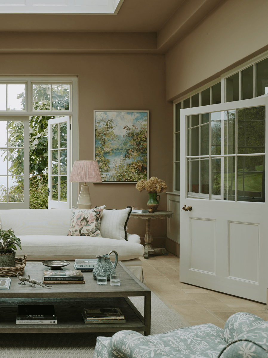sims-hilditch-interior-design-cotswold-family-manor-sitting-room-sofa
