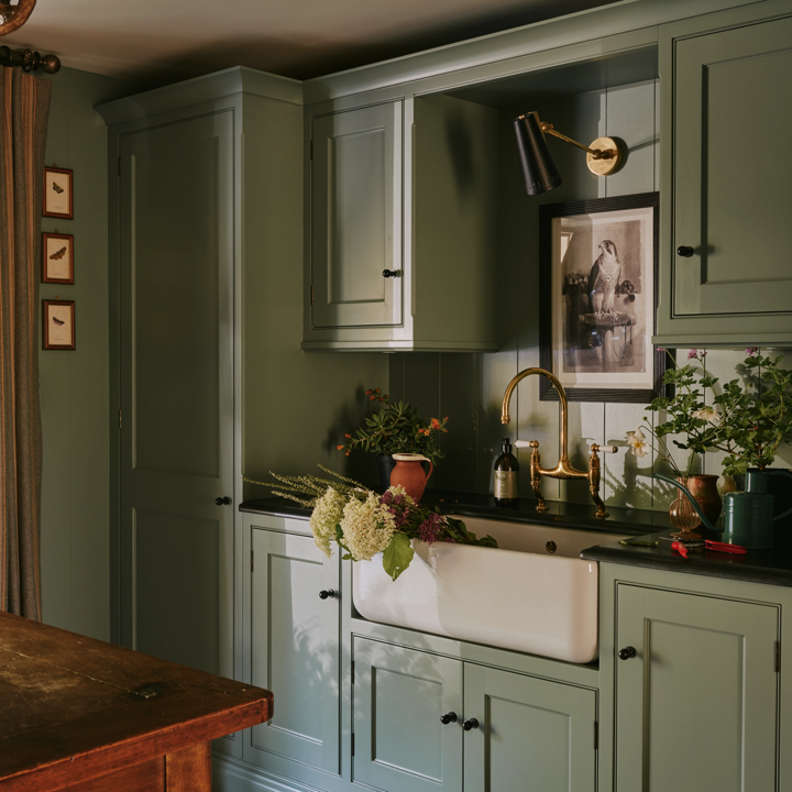 Shot 04 072 RT Large