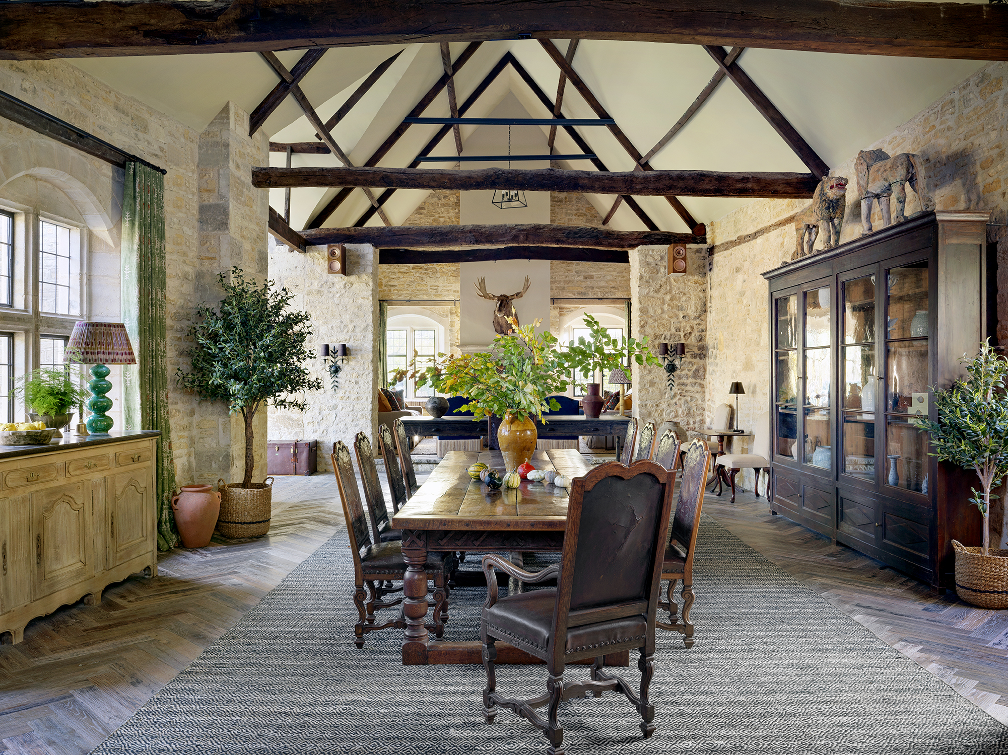 sims-hilditch-interior-design-the-party-barn-dining-table-beams-landscape