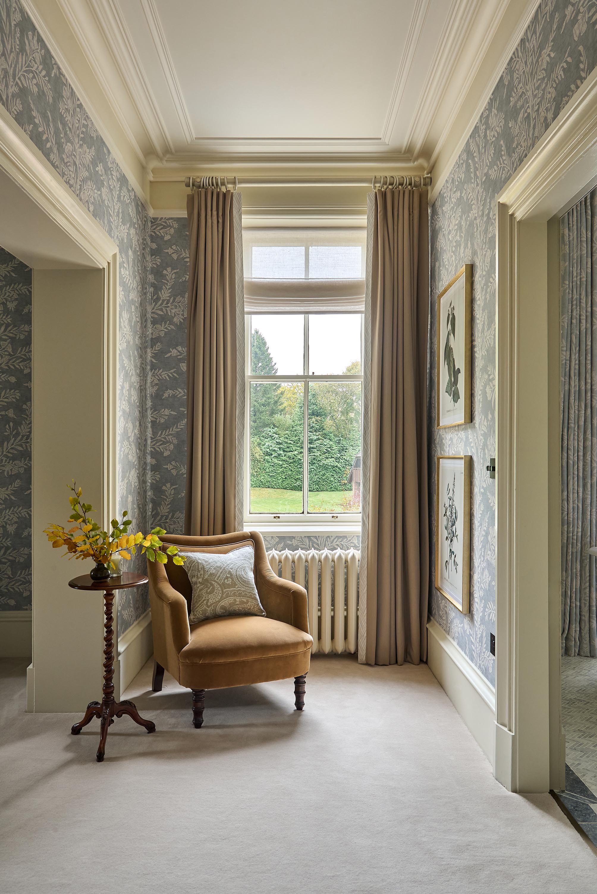 sims-hilditch-interior-design-aberdeen-family-home-master-bedroom-corridor-portrait