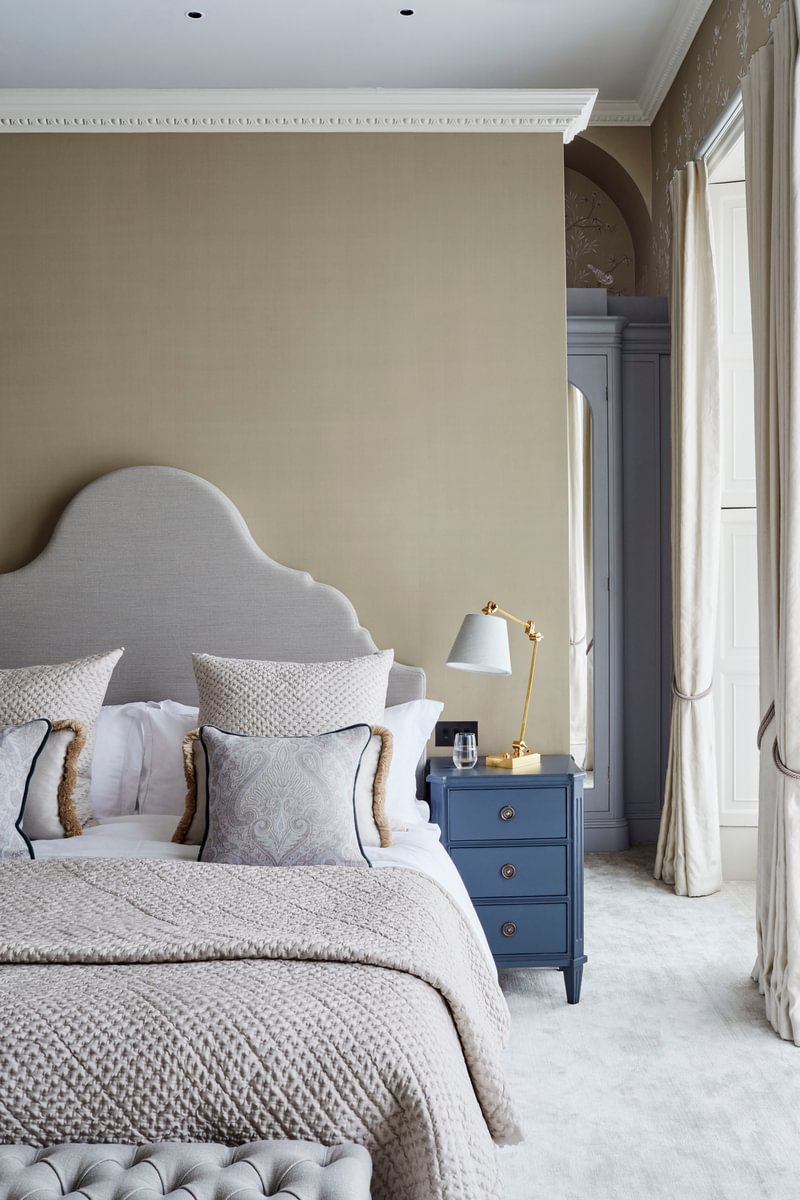 Sims Hilditch Interior Design Grade I Regency Townhouse Bed