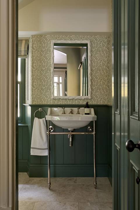 SIMSHILDITCH MIKEGARLICK 17OCT2024 66892