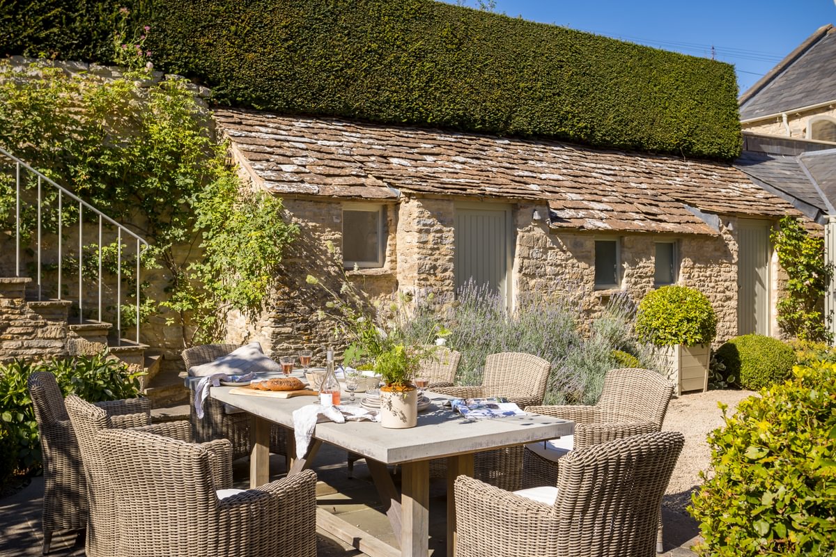 94 School House SN14 7JJ Full Sims Hilditch Interior Design Wiltshire Barn Conversion Garden Sitting Area
