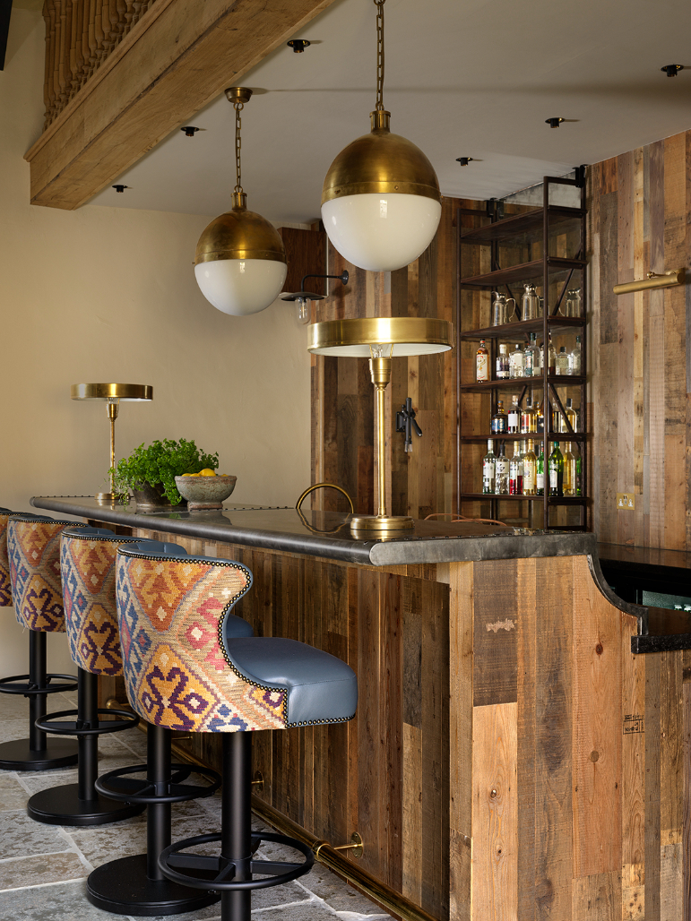 sims-hilditch-interior-design-the-party-barn-bar-pendant lights-portrait
