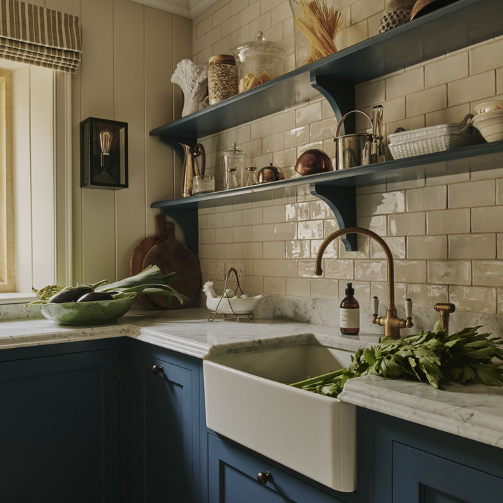 17th Century Cotswold Manor