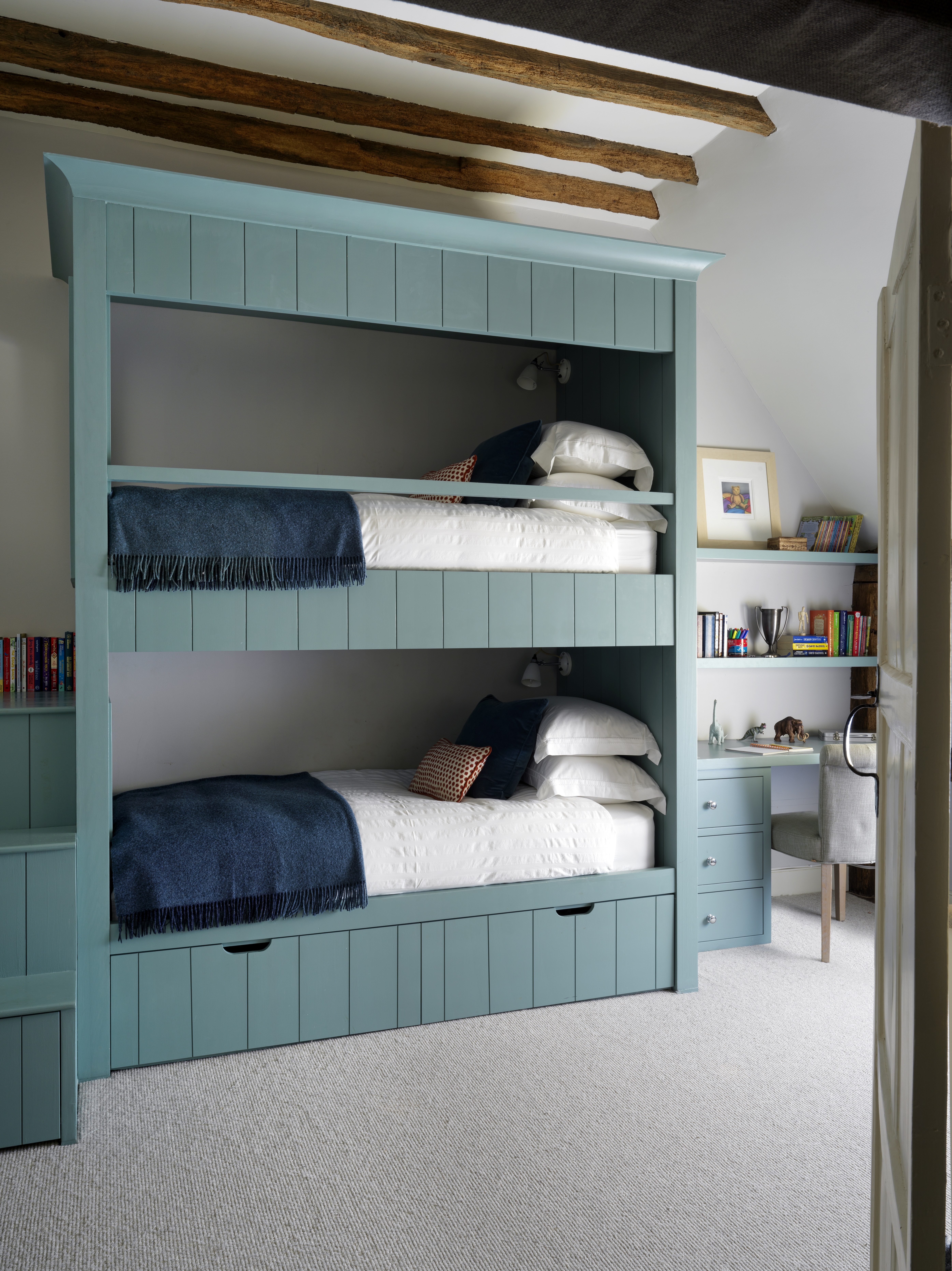 Surrey Lake House Sims Hilditch (2)