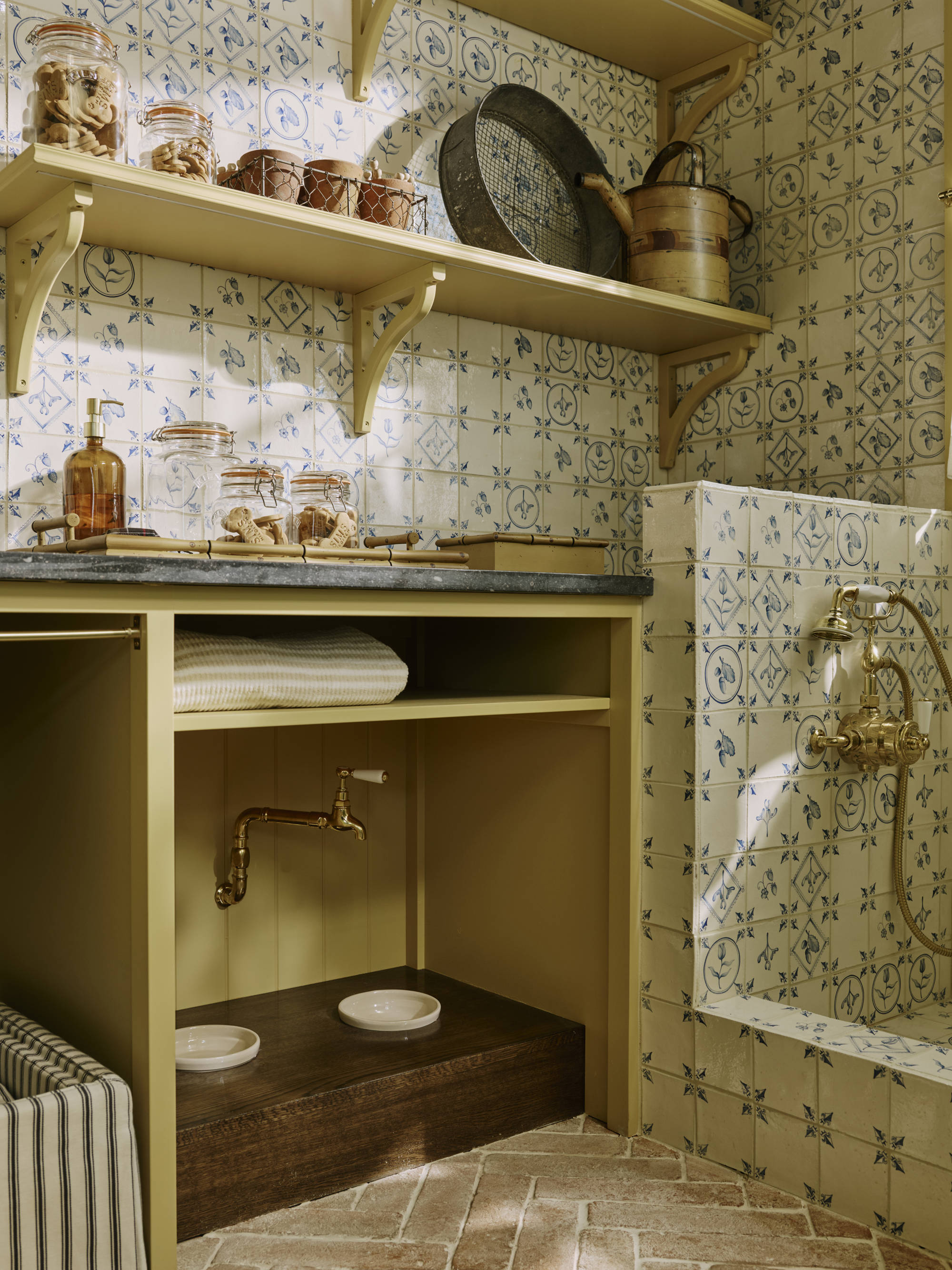 Wowhouse 2025 Sims Hilditch Courtyard Room By Emma Sims Hilditch Photo James Mcdonald (10)